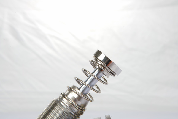 旗开网 医疗配送机器人中的油压缓冲器